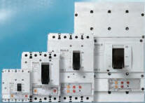 4 Pole Circuit Breakers